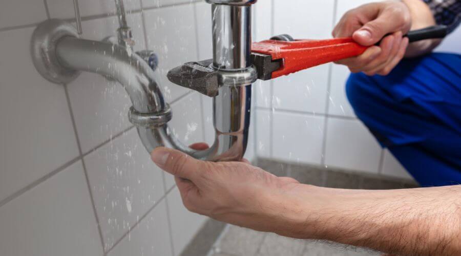Expert burst pipe repair services in Rutland, SD